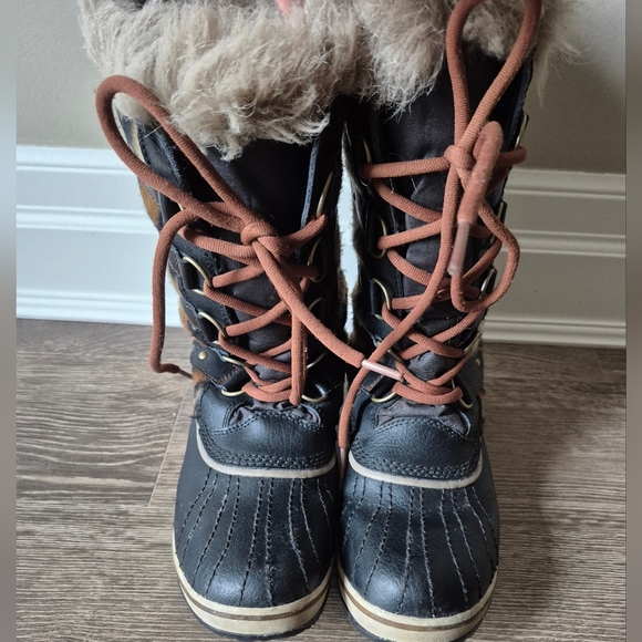 Sorel Joan of Arctic waterproof boots Size 8 Navy cream brown - Picture 2 of 6